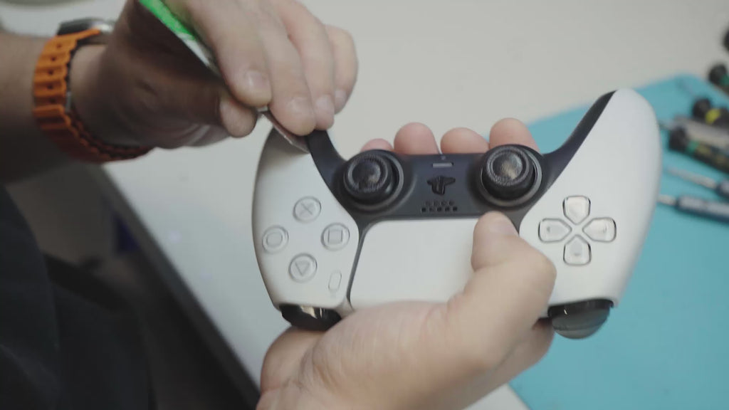 PS5 Controller Stick-Drift Reparatur mit TMR-Sticks bei Der HandyRetter in Köln